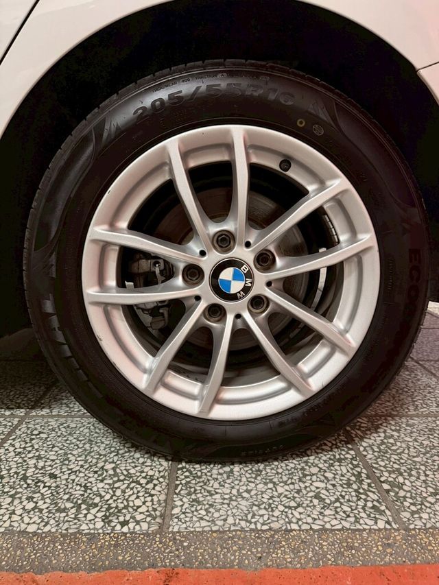 BMW寶馬 118I  第10張相片