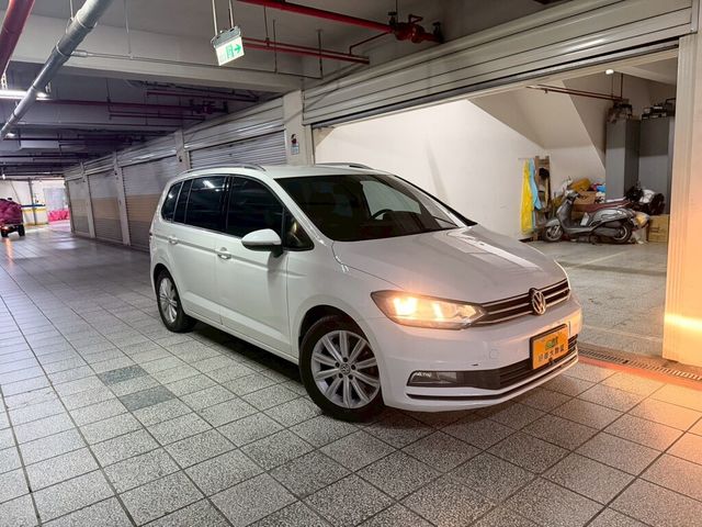 VOLKSWAGEN福斯 TOURAN  第1張相片