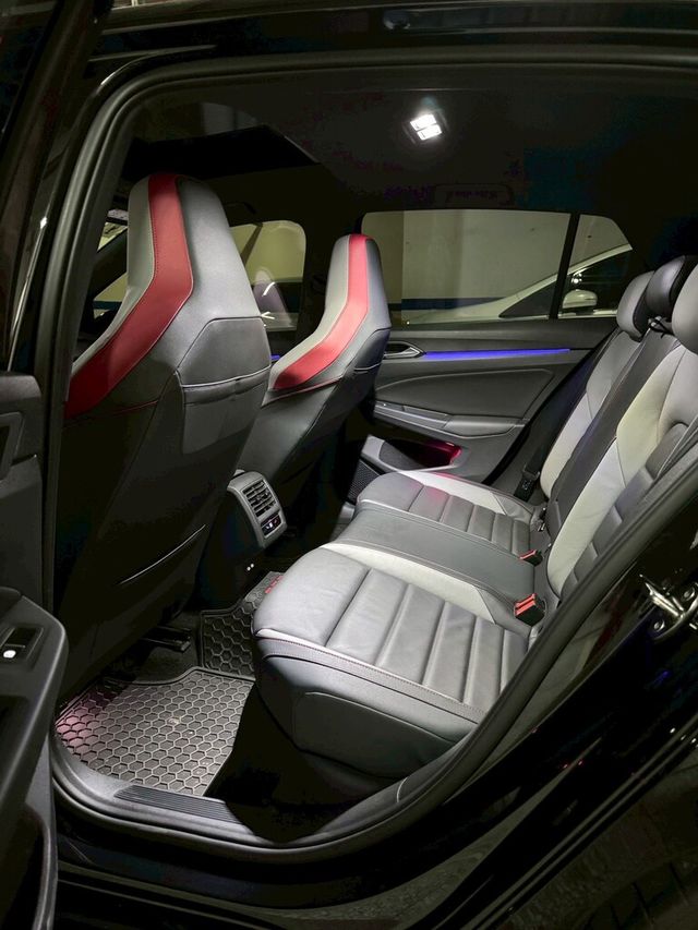 VOLKSWAGEN福斯 GOLF GTI  第7張相片