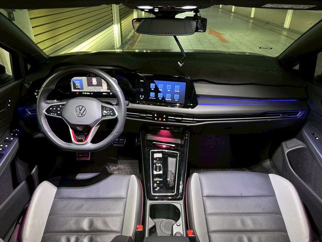 VOLKSWAGEN福斯 GOLF GTI  第8張相片