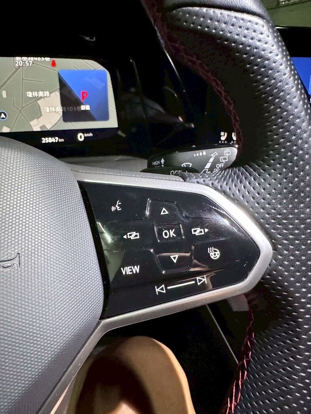 VOLKSWAGEN福斯 GOLF GTI  第11張相片