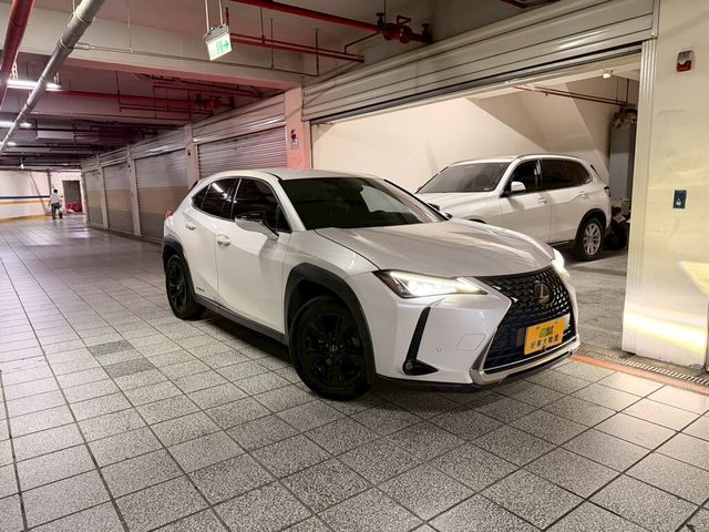 LEXUS凌志 UX250H  第1張相片