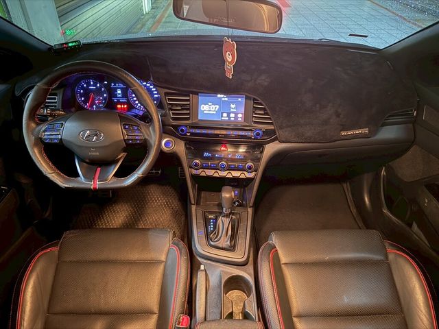 HYUNDAI現代 ELANTRA  第8張相片