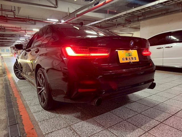BMW寶馬 330I  第5張相片