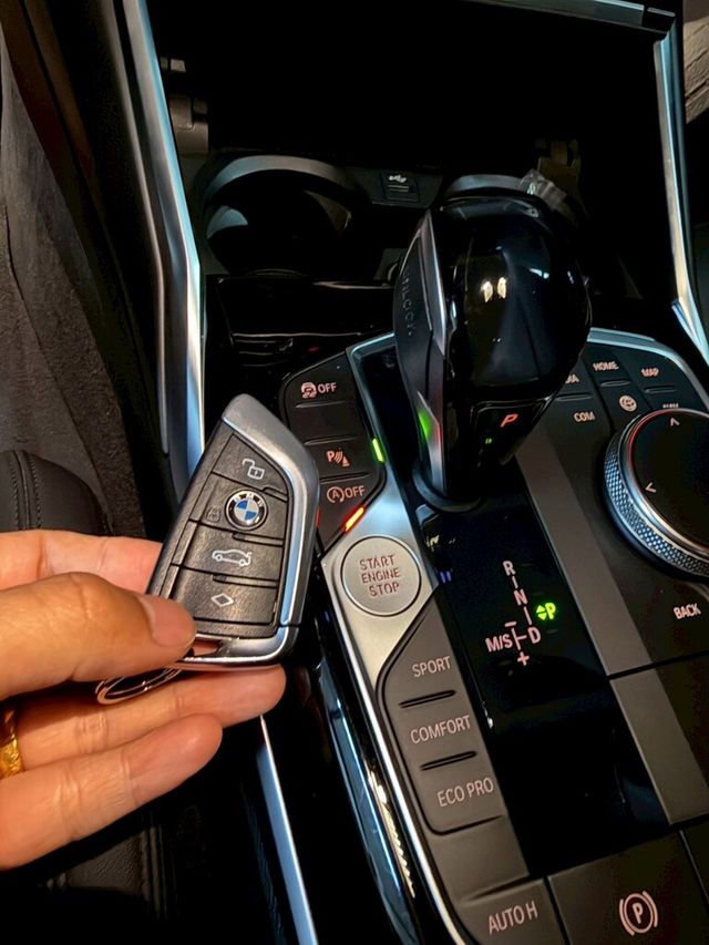 BMW寶馬 330I  第10張相片