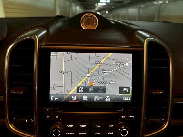 PORSCHE保時捷 CAYENNE  第11張相片
