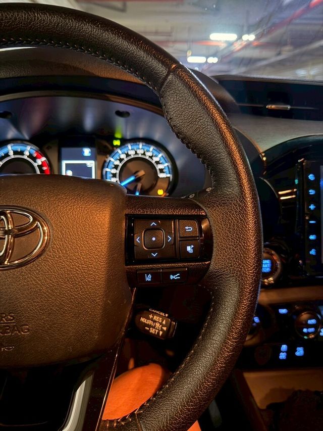 TOYOTA豐田 HILUX  第11張相片