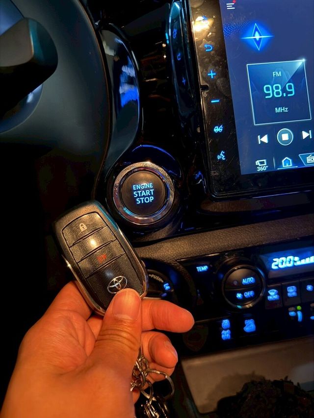 TOYOTA豐田 HILUX  第12張相片