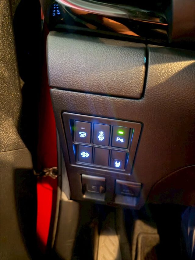 TOYOTA豐田 HILUX  第16張相片