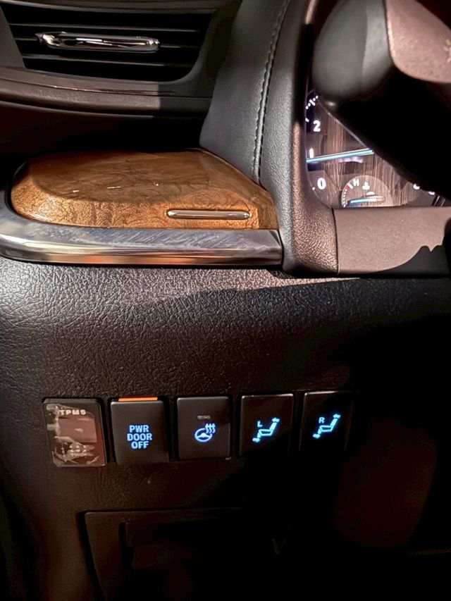 TOYOTA豐田 ALPHARD  第12張相片