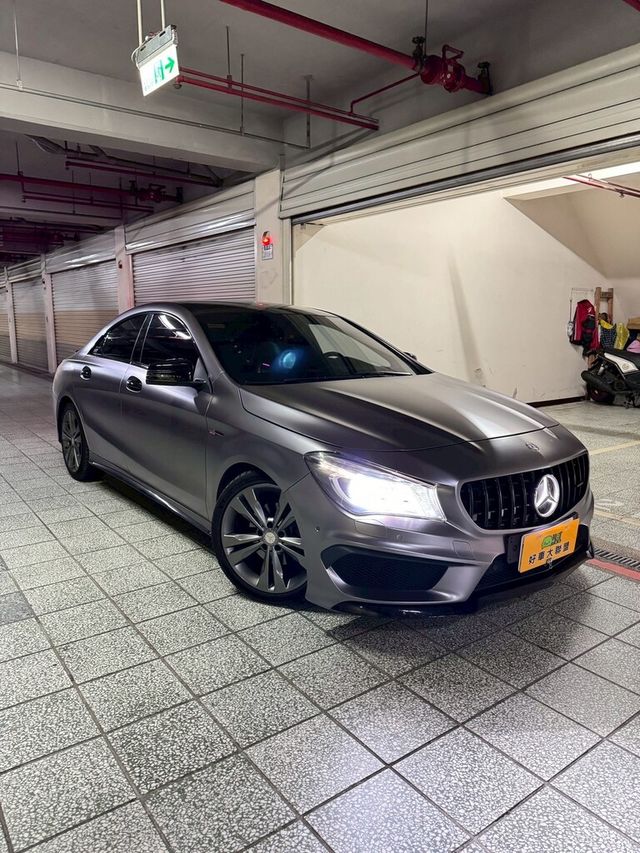 M-BENZ賓士 CLA200  第2張相片