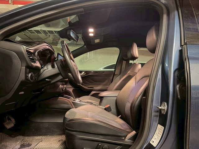FORD福特 FOCUS  第7張相片