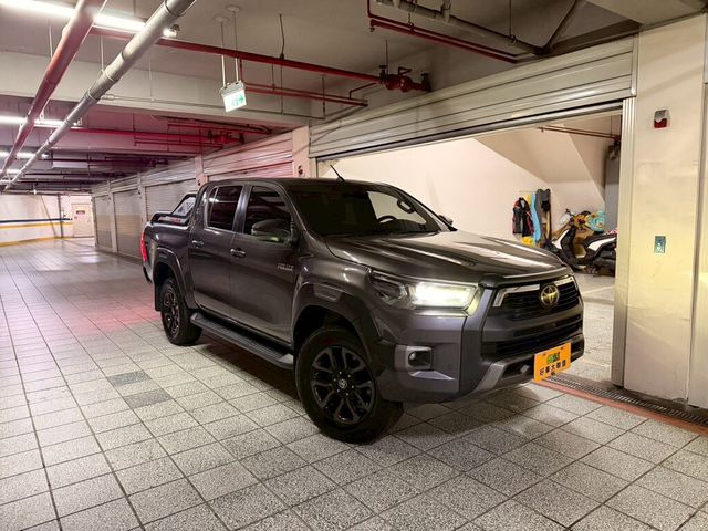 TOYOTA豐田 HILUX  第1張相片