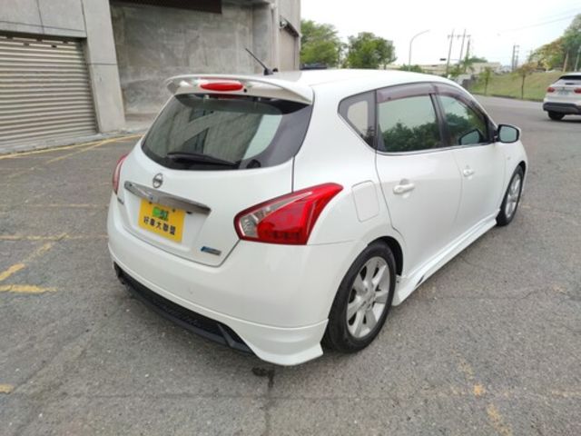 NISSAN日產 TIIDA  第2張相片