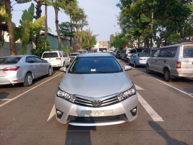 TOYOTA豐田 ALTIS  第3張相片