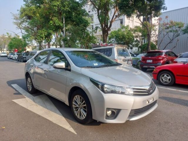 TOYOTA豐田 ALTIS  第7張相片