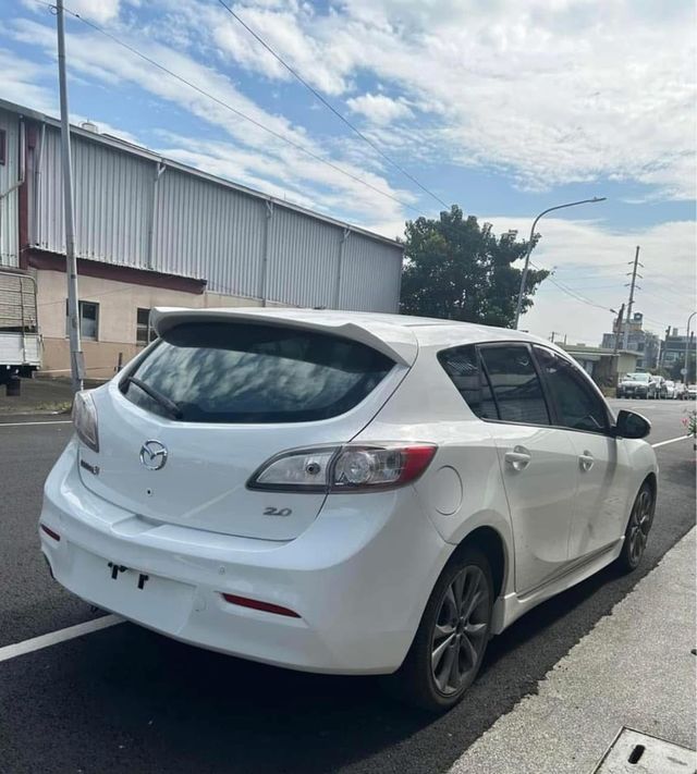 MAZDA馬自達 MAZDA 3  第2張相片