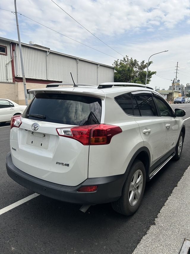 TOYOTA豐田 RAV4  第2張相片