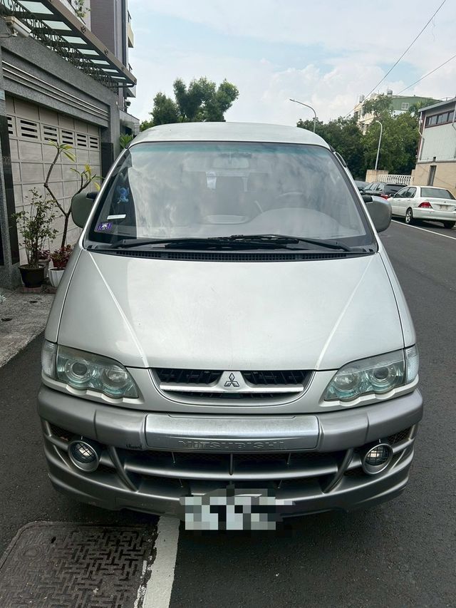 MITSUBISHI三菱 SPACE GEAR  第3張相片
