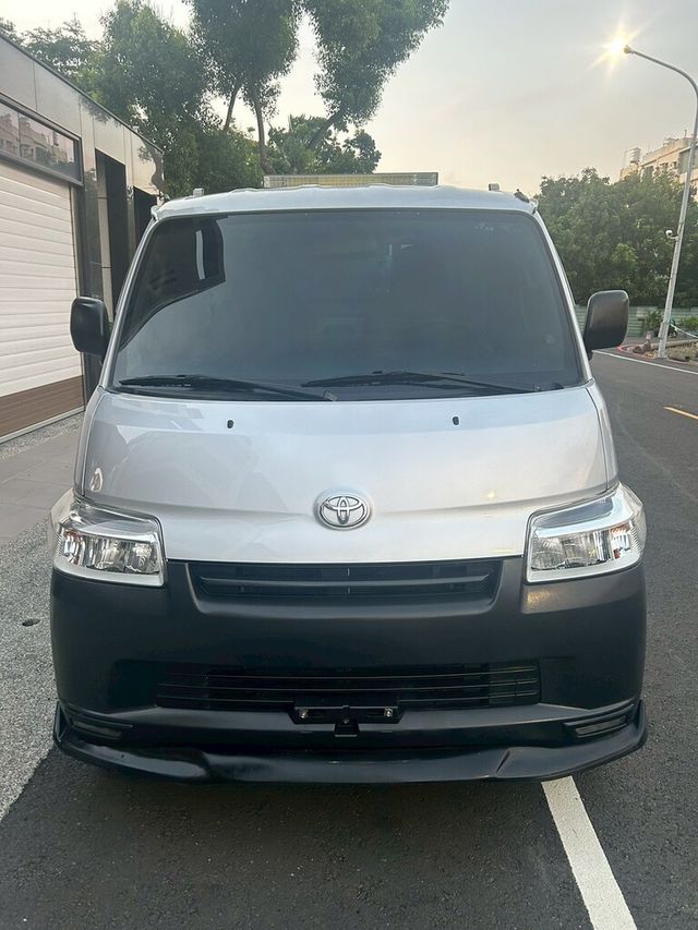 TOYOTA豐田 TOWN ACE  第3張相片