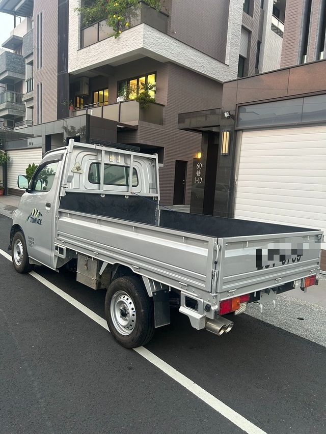 TOYOTA豐田 TOWN ACE  第9張相片