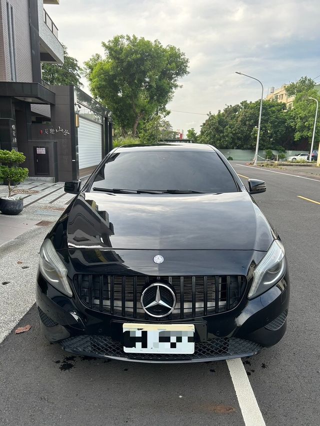 M-BENZ賓士 A180  第3張相片