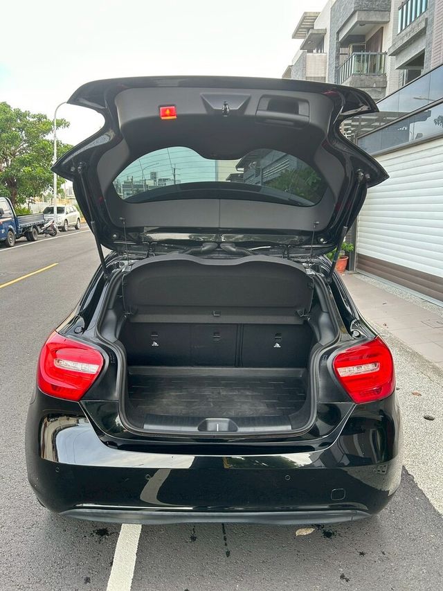 M-BENZ賓士 A180  第6張相片