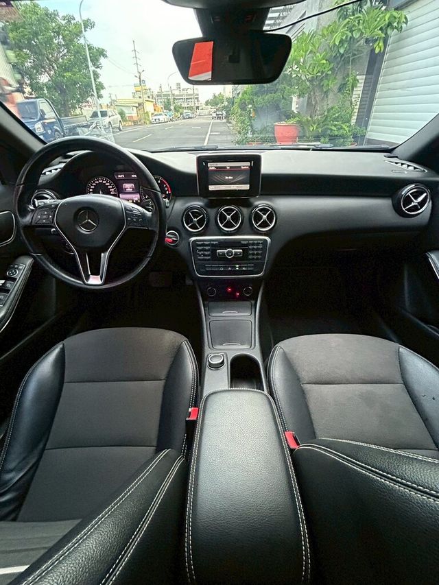 M-BENZ賓士 A180  第14張相片