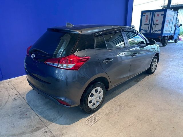 TOYOTA豐田 YARIS  第2張相片