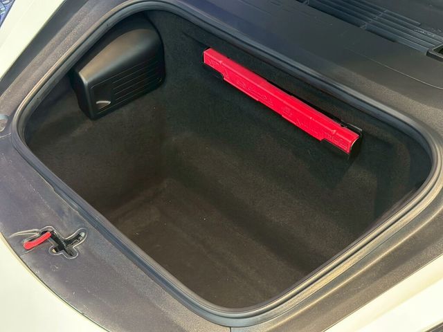 PORSCHE保時捷 CAYMAN  第8張相片