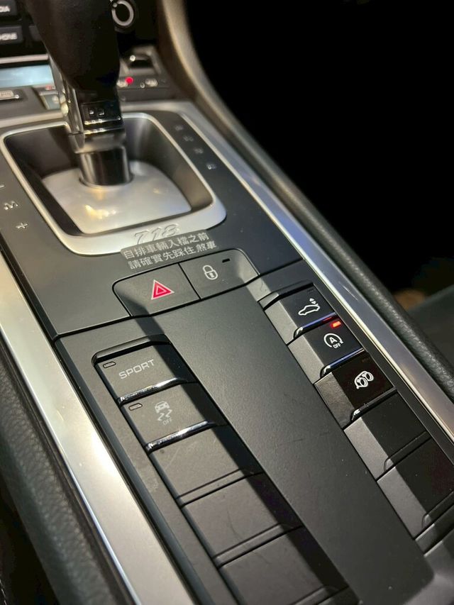 PORSCHE保時捷 CAYMAN  第15張相片