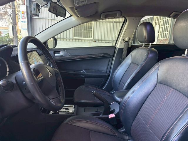 MITSUBISHI三菱 LANCER FORTIS  第7張相片