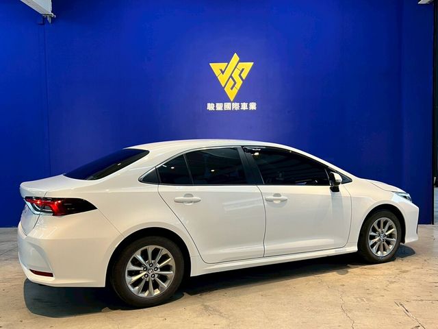 TOYOTA豐田 ALTIS  第2張相片