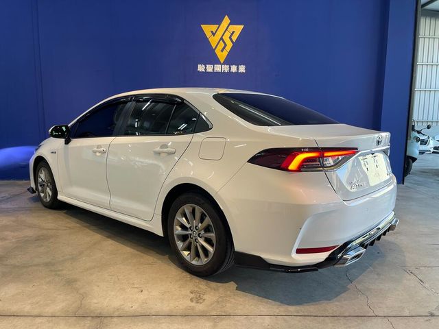 TOYOTA豐田 COROLLA ALTIS HYBRID  第4張相片
