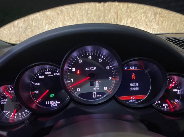 PORSCHE保時捷 CAYENNE  第7張相片