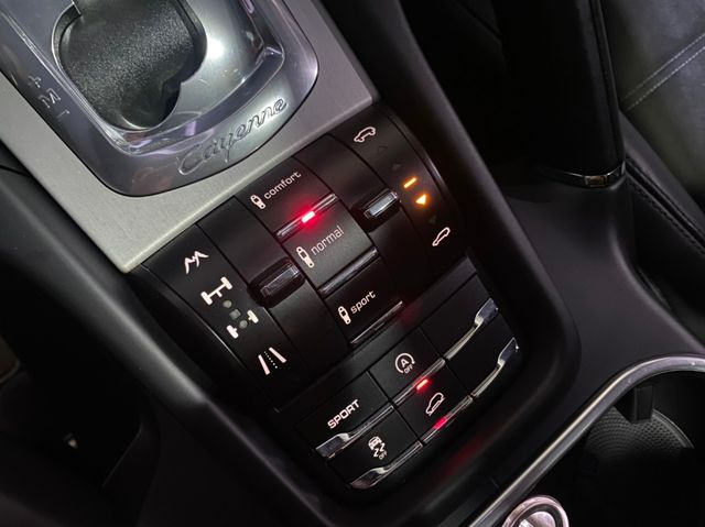 PORSCHE保時捷 CAYENNE  第10張相片