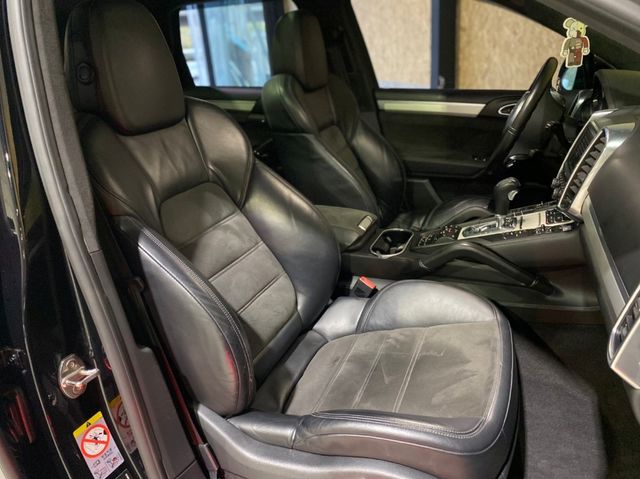 PORSCHE保時捷 CAYENNE  第15張相片