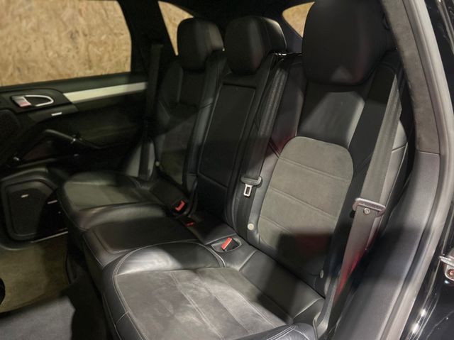 PORSCHE保時捷 CAYENNE  第16張相片