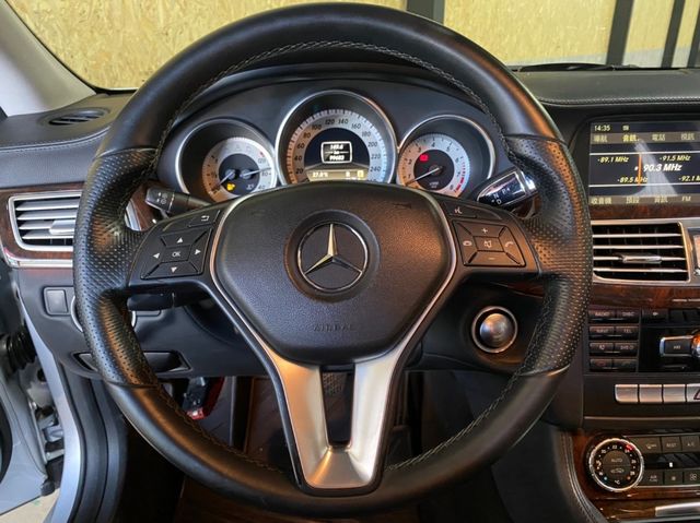 M-BENZ賓士 CLS350  第9張相片