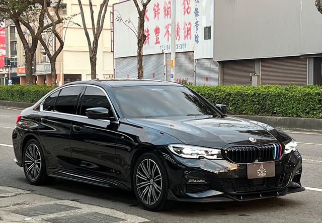 BMW寶馬 320I M SPORT  第2張相片