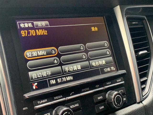 PORSCHE保時捷 MACAN  第6張相片