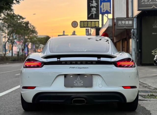 PORSCHE保時捷 CAYMAN  第4張相片