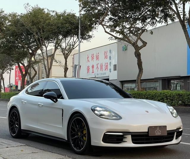 PORSCHE保時捷 PANAMERA  第3張相片