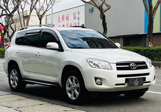 TOYOTA豐田 RAV4  第2張相片