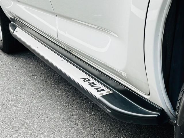 TOYOTA豐田 RAV4  第4張相片