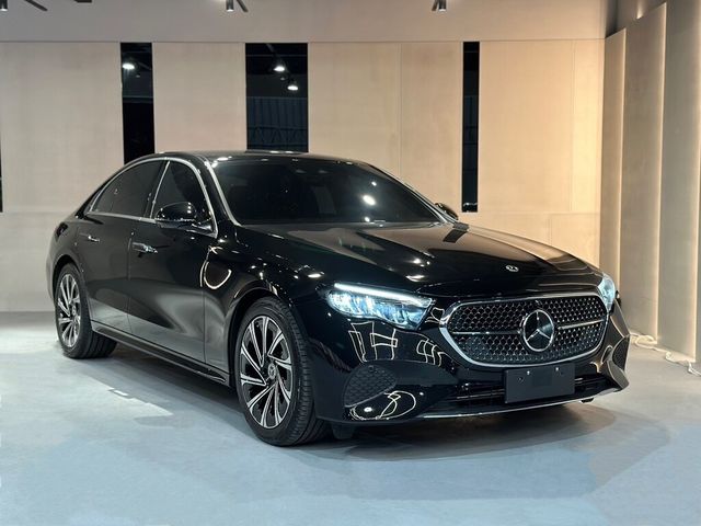 M-BENZ賓士 E200  第2張相片