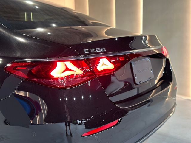 M-BENZ賓士 E200  第15張相片