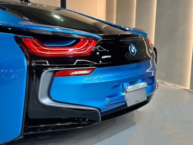 BMW寶馬 I8  第9張相片