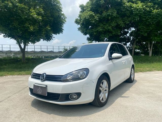 VOLKSWAGEN福斯 GOLF  第2張相片