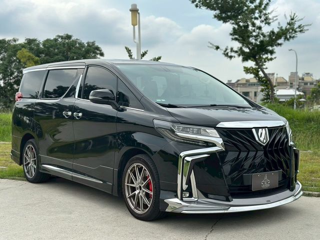 TOYOTA豐田 ALPHARD  第2張相片